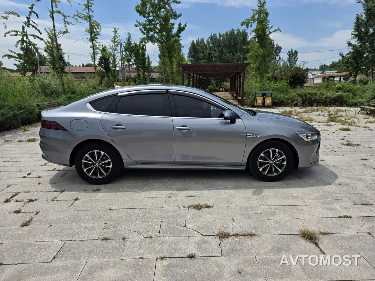 BYD Qin PLUS 2023 Champion Edition DM-i 55KM Leading — фото 4