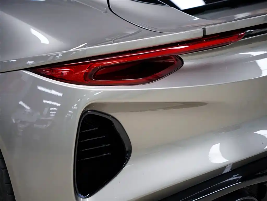 Lotus Cars EMIRA 2021 2.0T DCT First Edition — фото 4