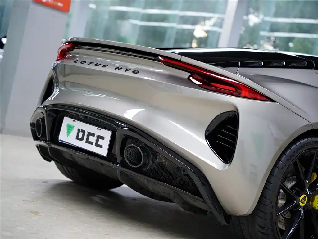 Lotus Cars EMIRA 2021 2.0T DCT First Edition — фото 6