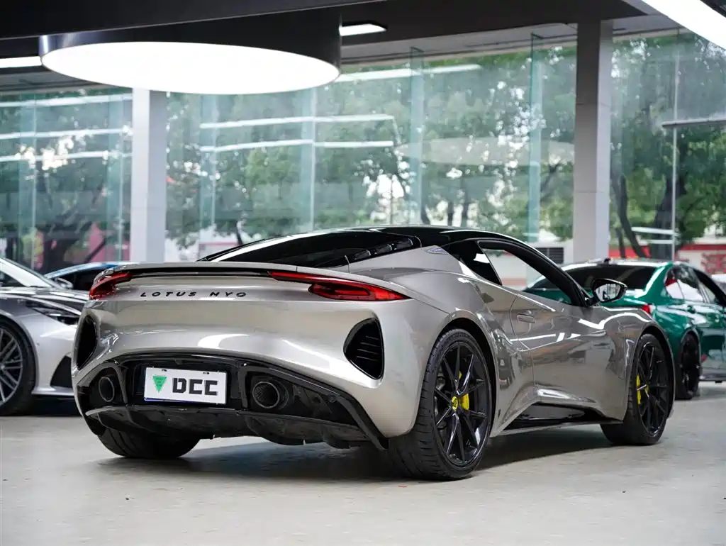 Lotus Cars EMIRA 2021 2.0T DCT First Edition — фото 7