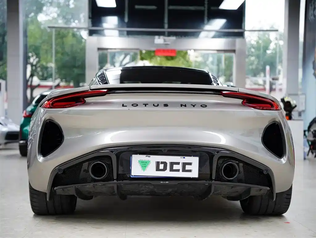 Lotus Cars EMIRA 2021 2.0T DCT First Edition — фото 8