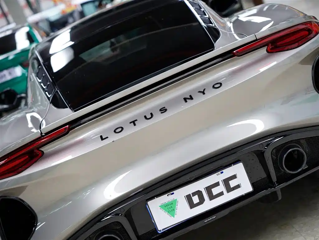 Lotus Cars EMIRA 2021 2.0T DCT First Edition — фото 9