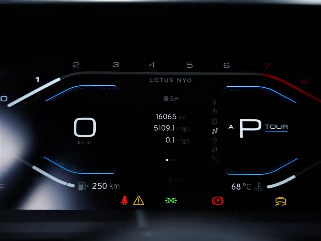 Lotus Cars EMIRA 2021 2.0T DCT First Edition — фото 10