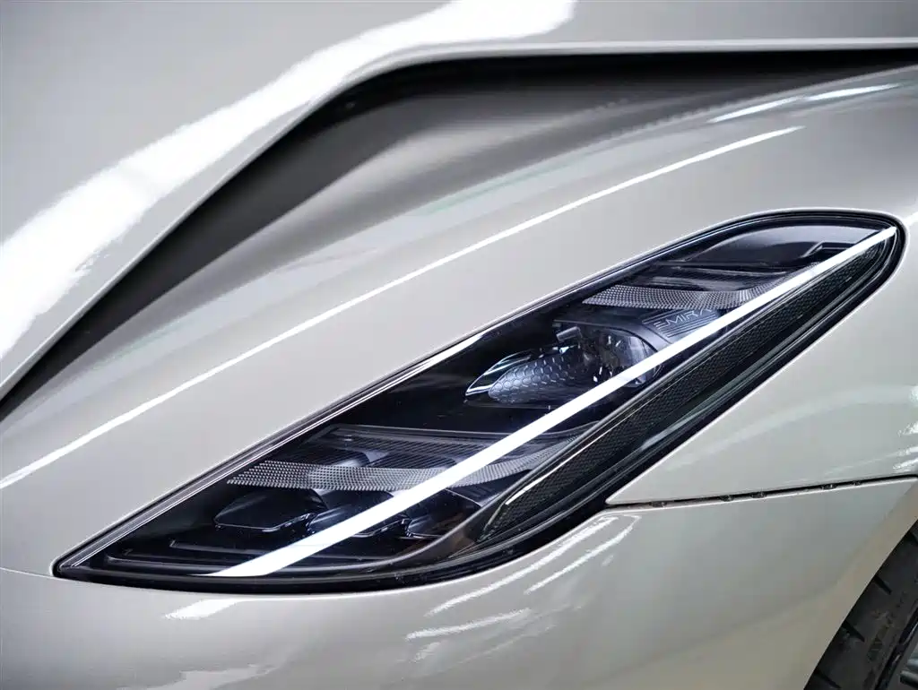 Lotus Cars EMIRA 2021 2.0T DCT First Edition — фото 17