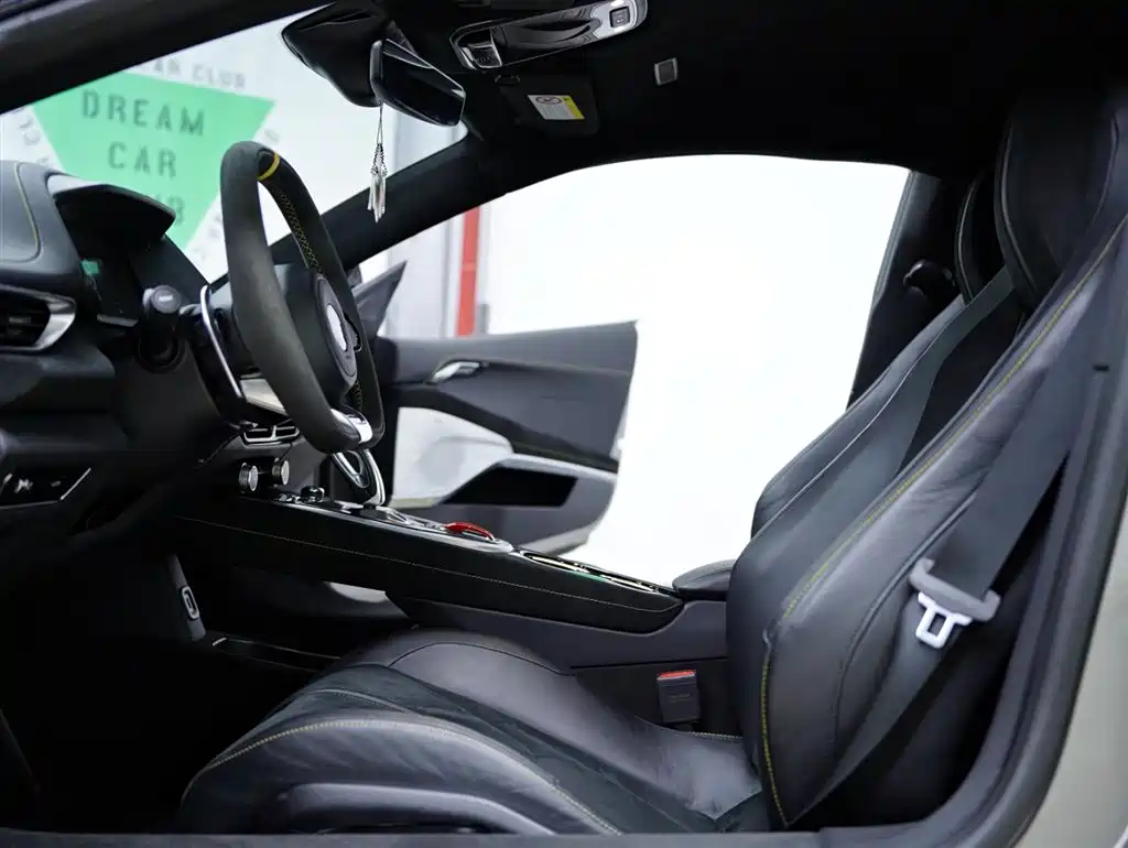 Lotus Cars EMIRA 2021 2.0T DCT First Edition — фото 24