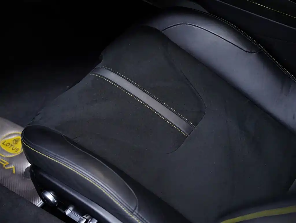 Lotus Cars EMIRA 2021 2.0T DCT First Edition — фото 33
