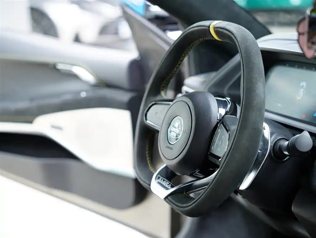 Lotus Cars EMIRA 2021 2.0T DCT First Edition — фото 42