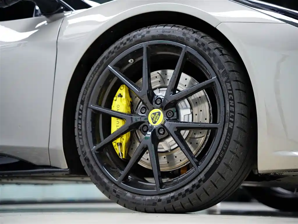 Lotus Cars EMIRA 2021 2.0T DCT First Edition — фото 48