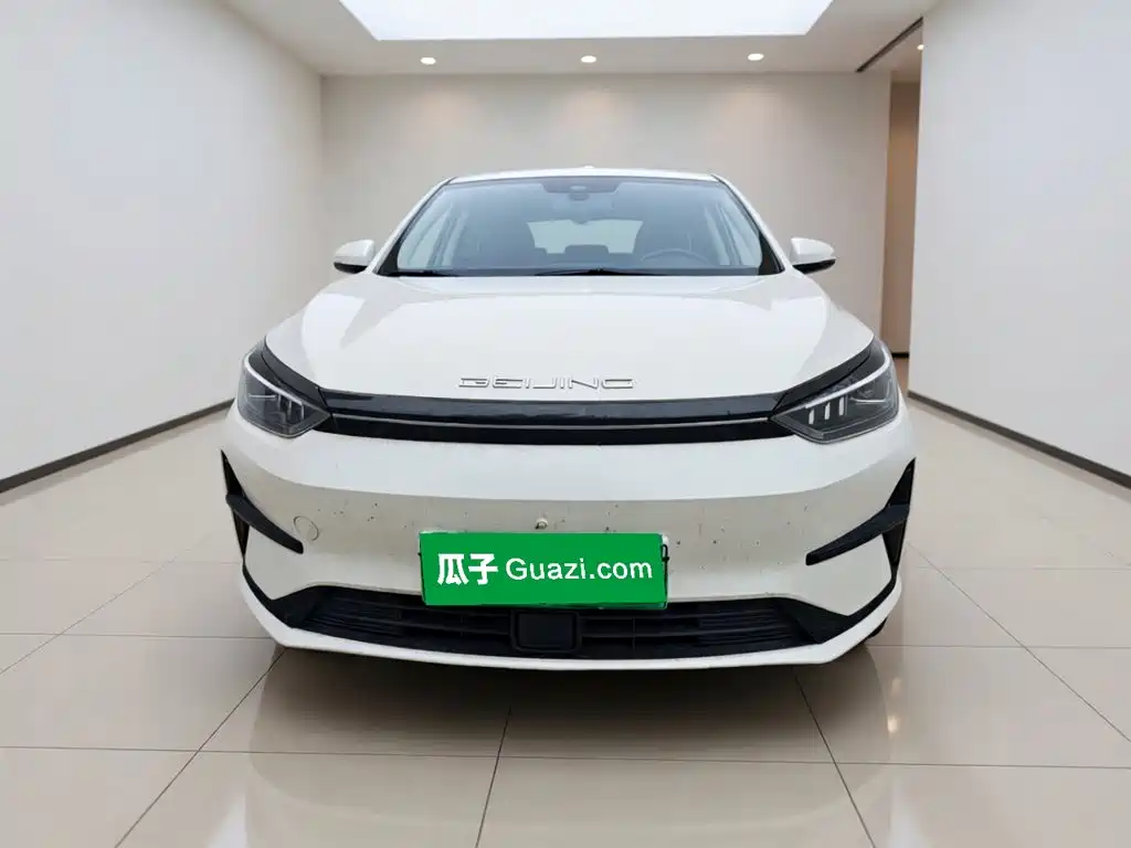 BAIC Beijing EU5 PLUS 2024 R500 Standard Travel Edition — фото 2