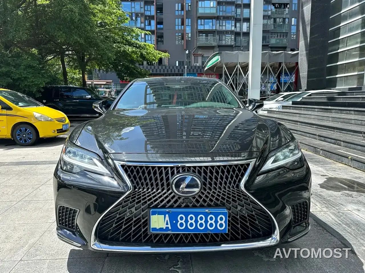 Lexus LS 2021 500h Excellence Edition — фото 2