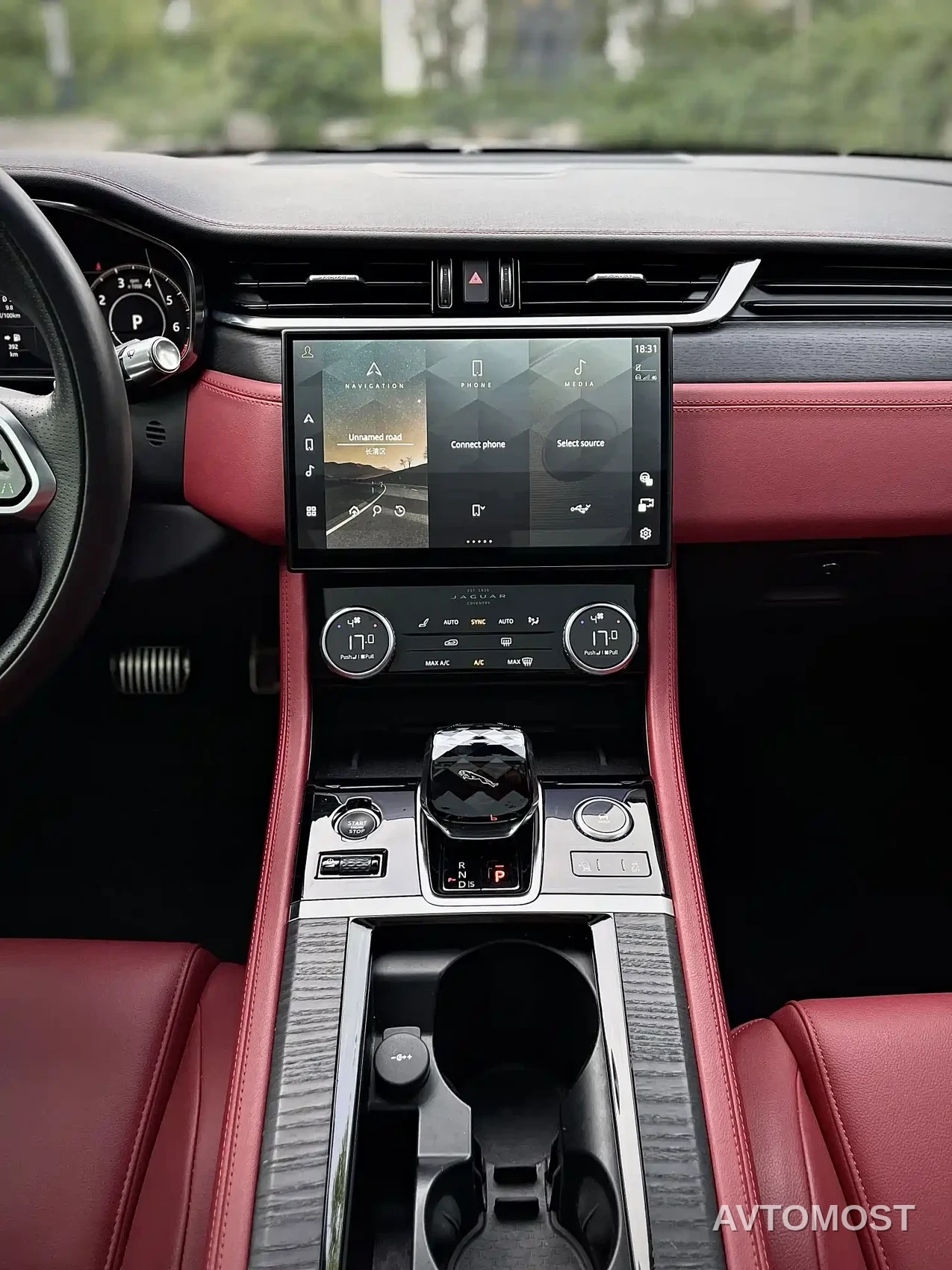 Jaguar XFL 2021 XFL 2.0T P250 AWD Gloss Black Sport Edition — фото 10