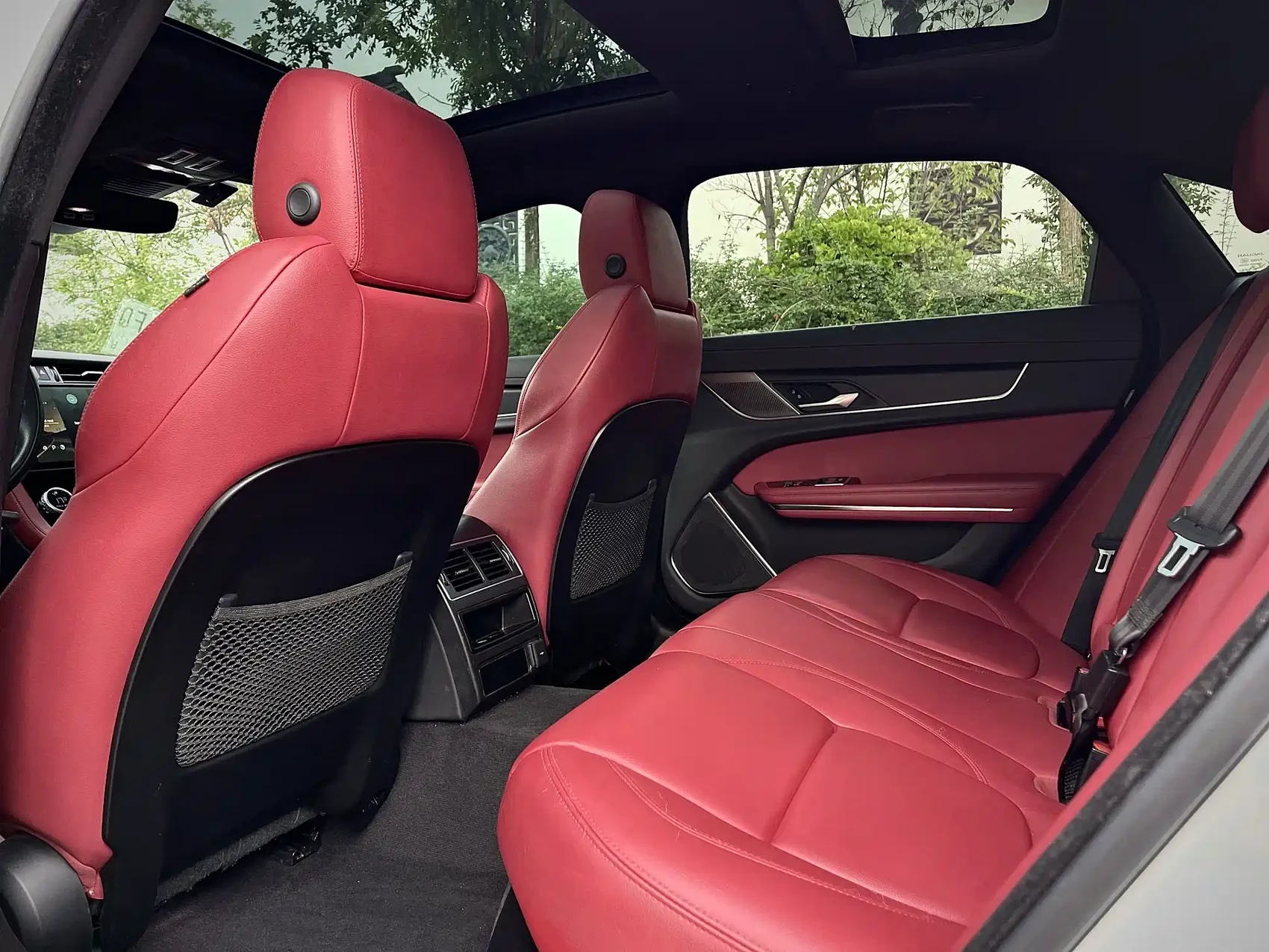 Jaguar XFL 2021 XFL 2.0T P250 AWD Gloss Black Sport Edition — фото 15