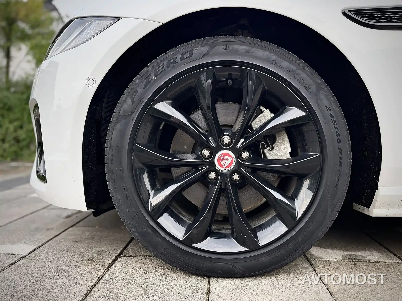 Jaguar XFL 2021 XFL 2.0T P250 AWD Gloss Black Sport Edition — фото 19