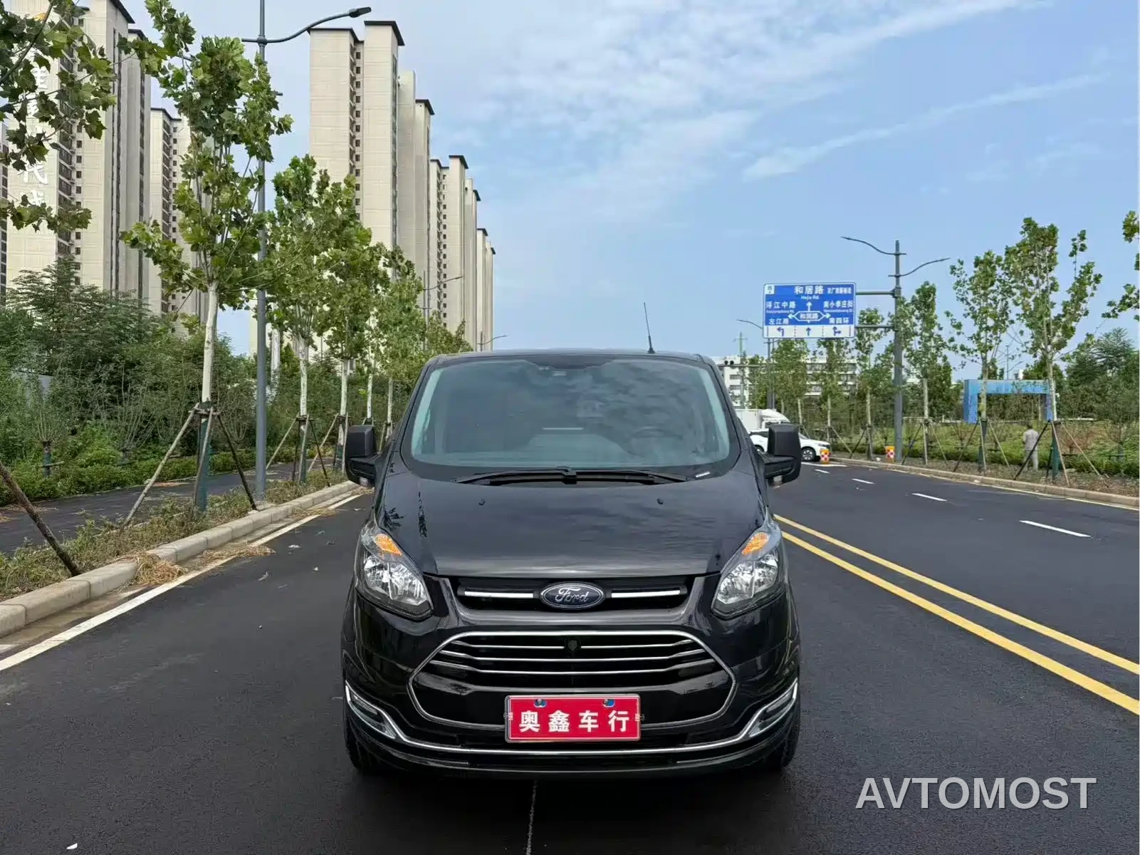 Ford Transit 2019 2.0T Diesel Multi-Purpose Commercial Vehicle Short Wheelbase Low Roof 6-Seater China VI — фото 2
