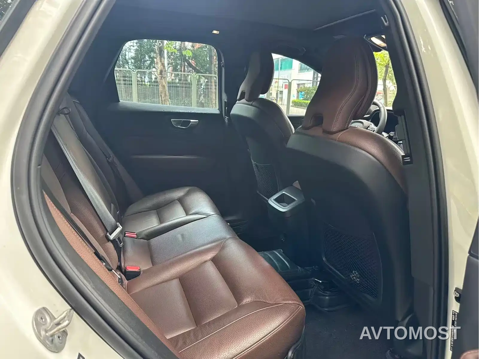 Volvo XC60 2023 B5 AWD Smart Elite Luxury — фото 11
