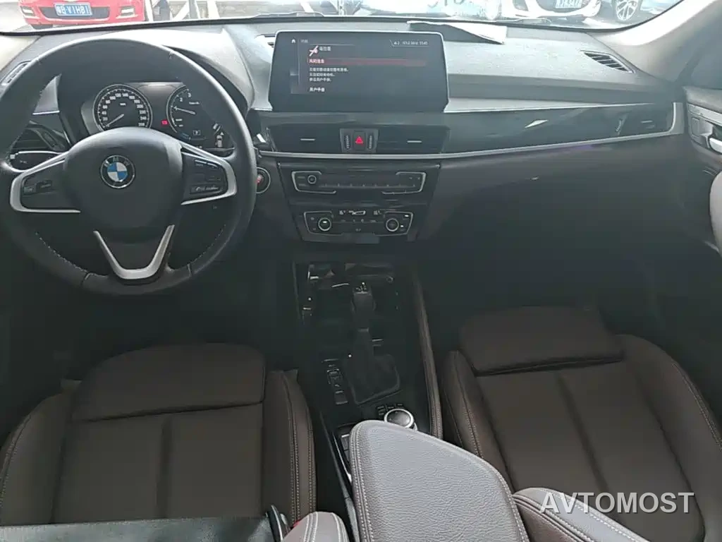 BMW X1 New Energy 2020 xDrive30Le Premium Edition — фото 13