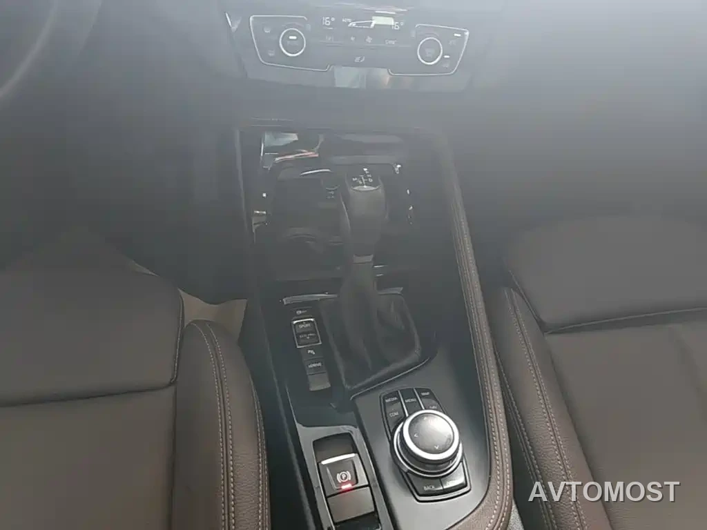 BMW X1 New Energy 2020 xDrive30Le Premium Edition — фото 14