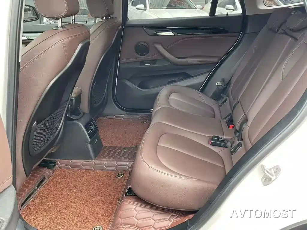 BMW X1 New Energy 2020 xDrive30Le Premium Edition — фото 17