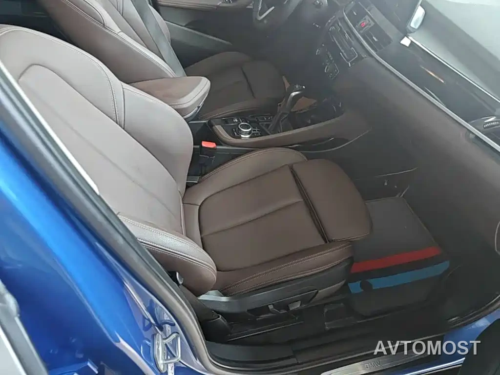BMW X1 New Energy 2020 xDrive30Le Premium Edition — фото 25