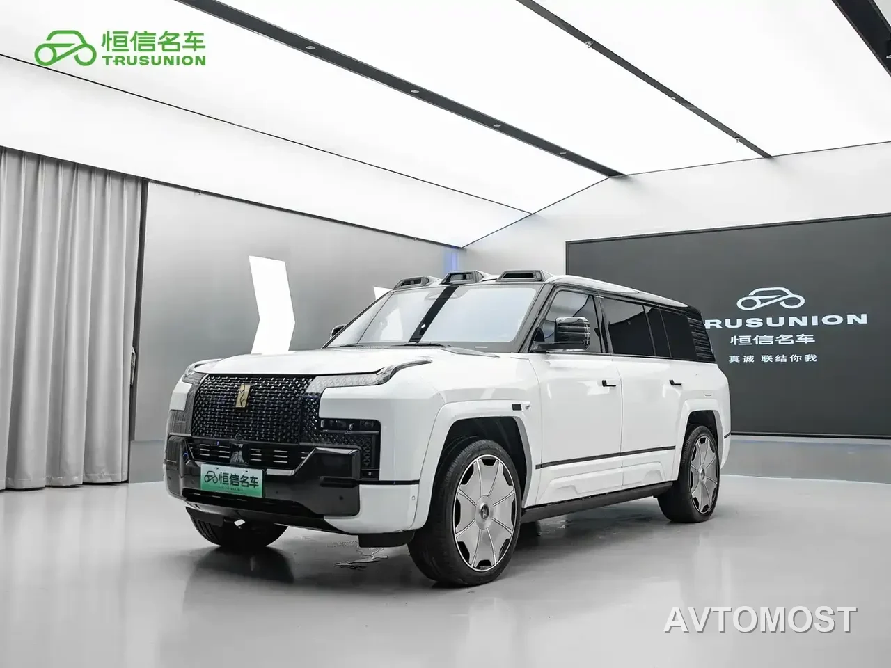 Yangwang U8 L 2025 U8L Base Model — фото 1