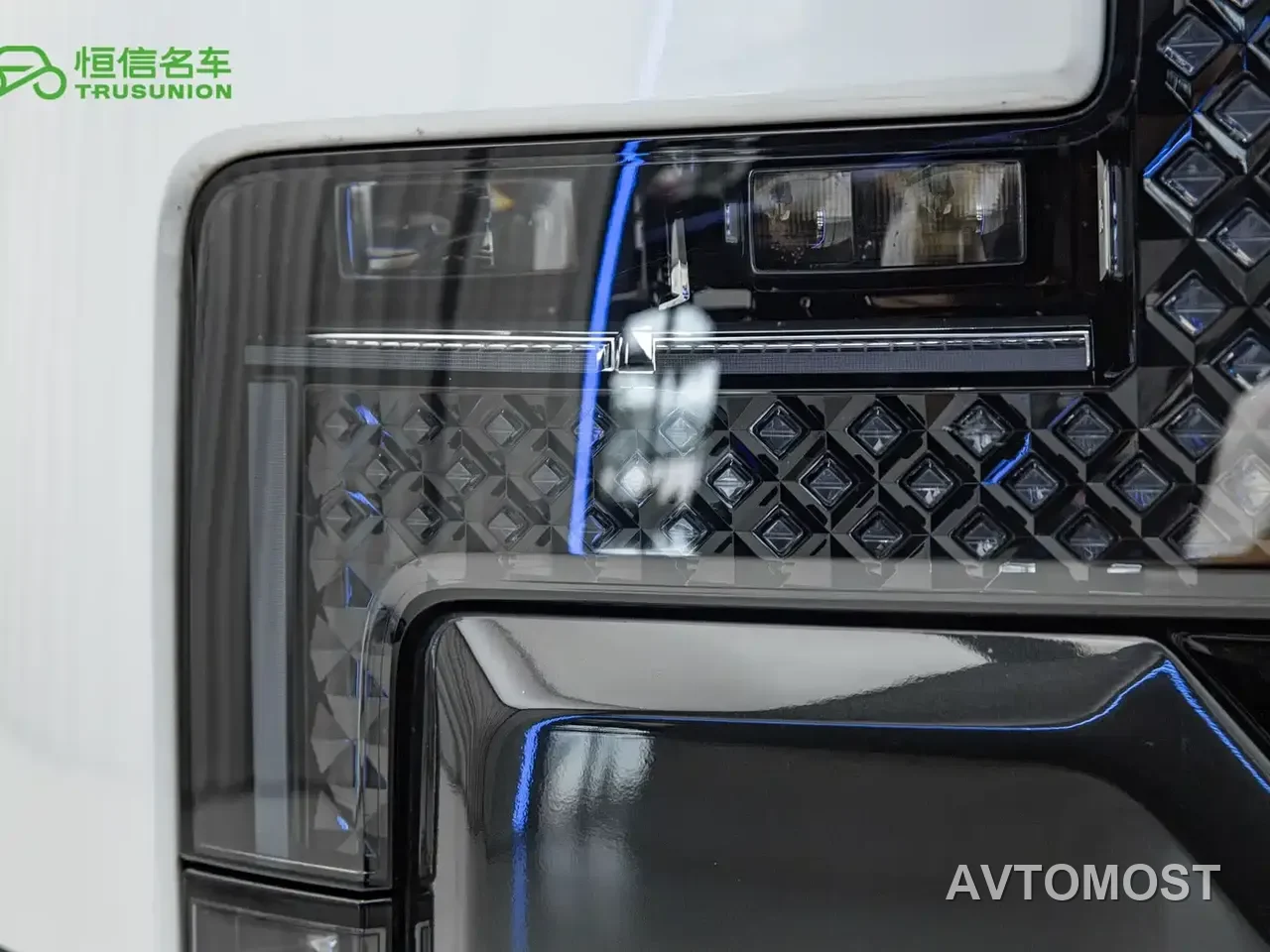 Yangwang U8 L 2025 U8L Base Model — фото 10