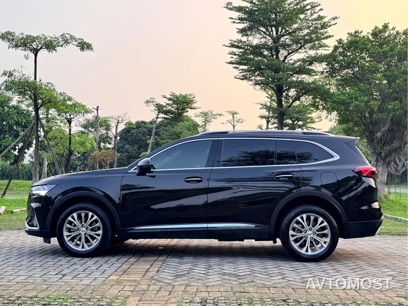 Buick Envision Plus 2023 Enclave Plus 652T 5-Seater Luxury — фото 4