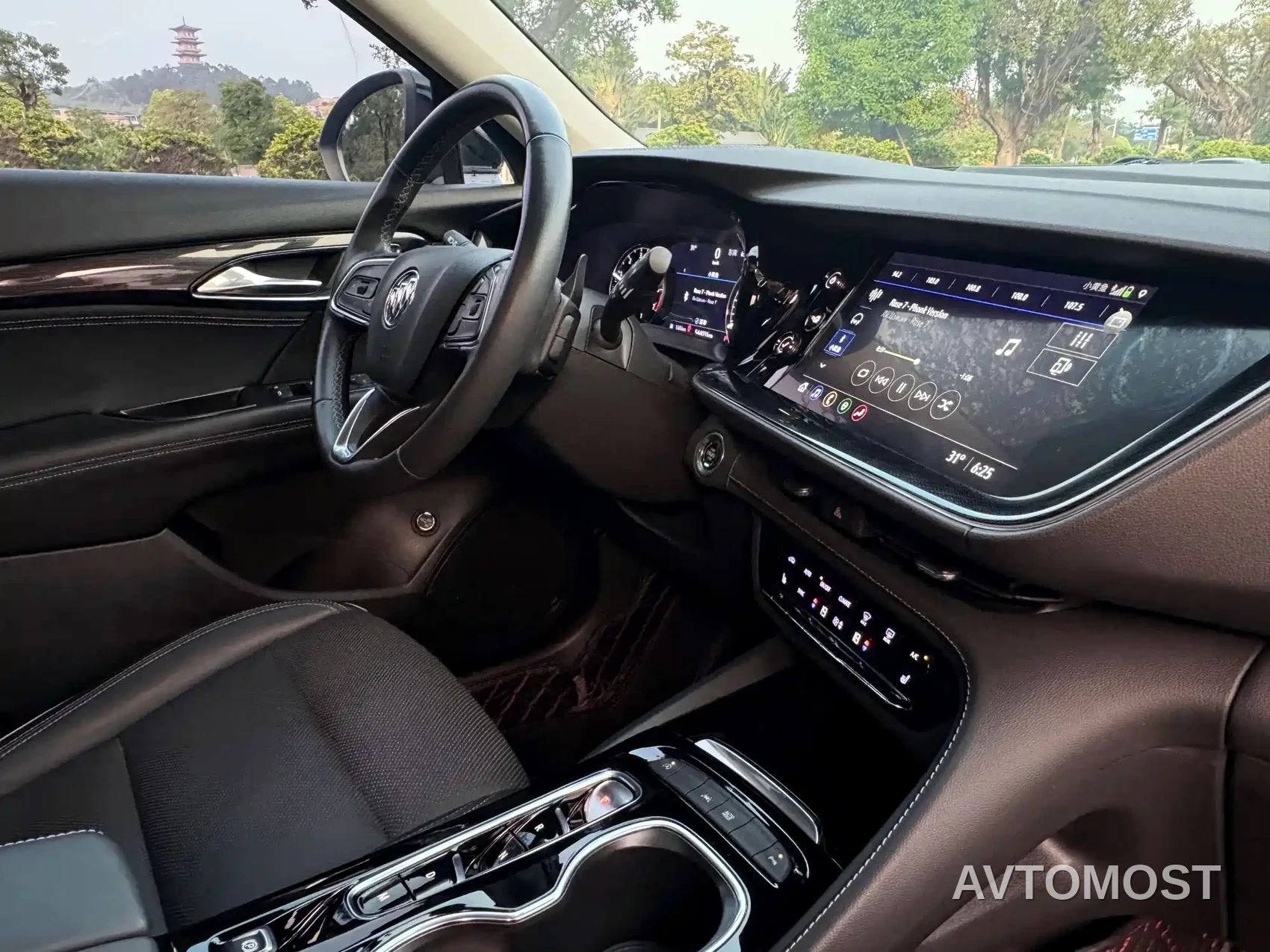 Buick Envision Plus 2023 Enclave Plus 652T 5-Seater Luxury — фото 10