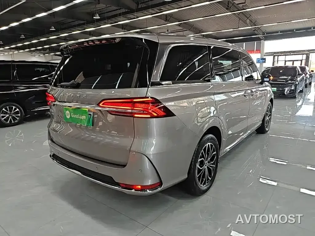 Roewe iMAX8 EV 2025 Model 1.5T DMH Land Premium Edition — фото 2