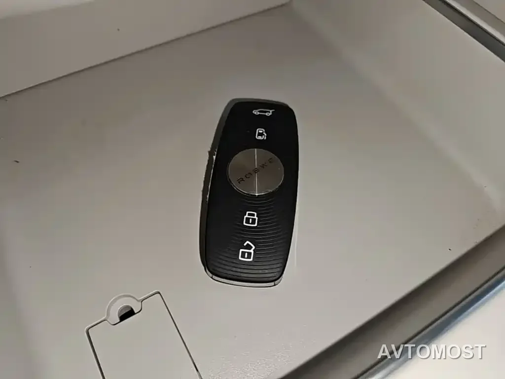 Roewe iMAX8 EV 2025 Model 1.5T DMH Land Premium Edition — фото 4