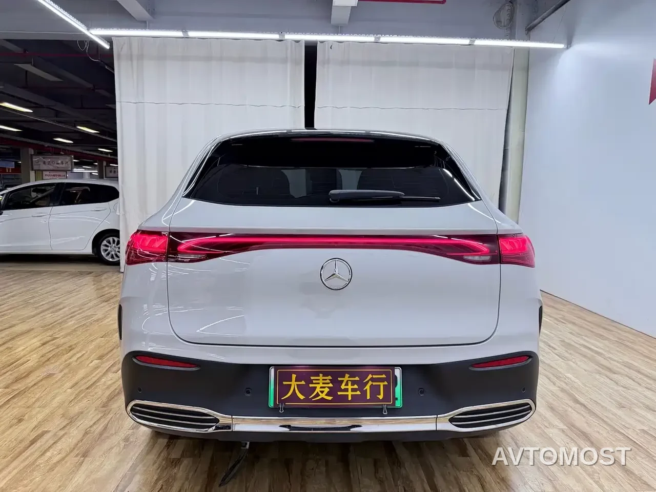 Mercedes-Benz EQE SUV 2023 350 4MATIC Luxury Edition — фото 4