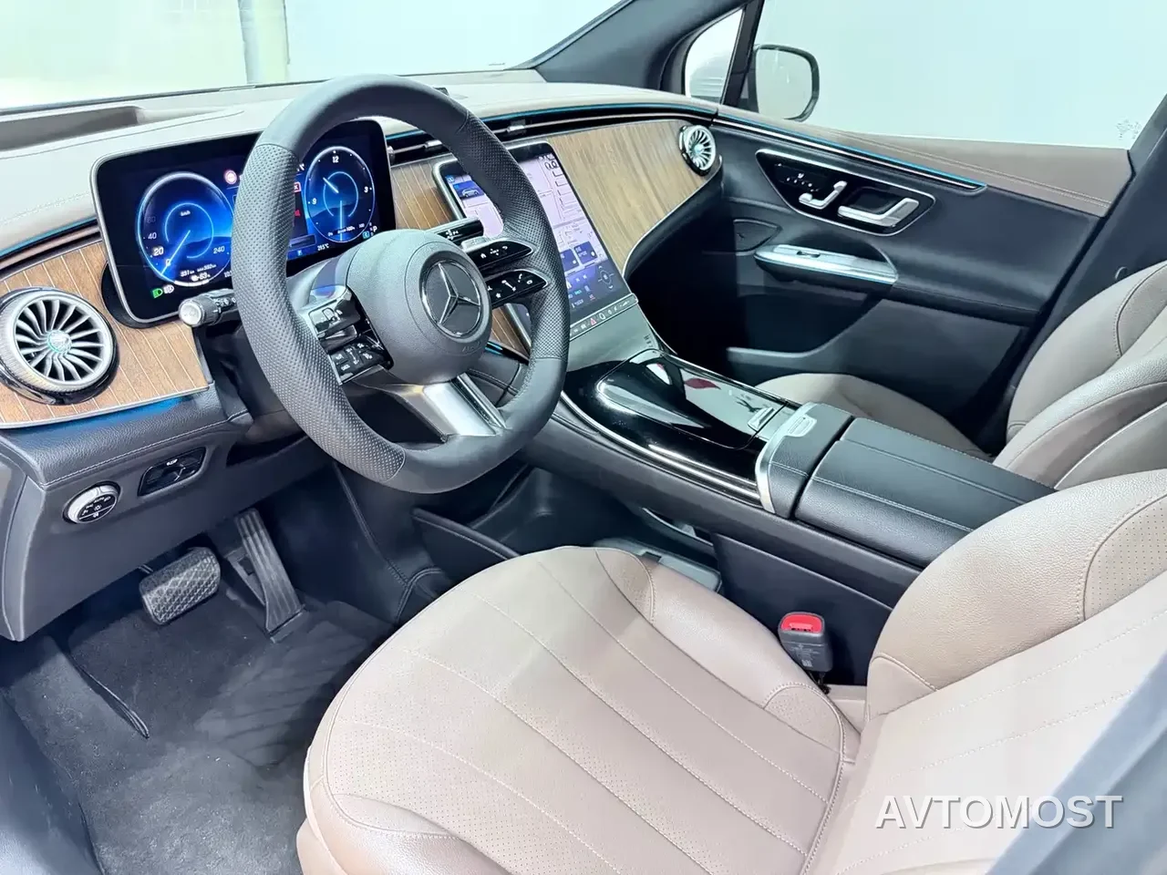 Mercedes-Benz EQE SUV 2023 350 4MATIC Luxury Edition — фото 17