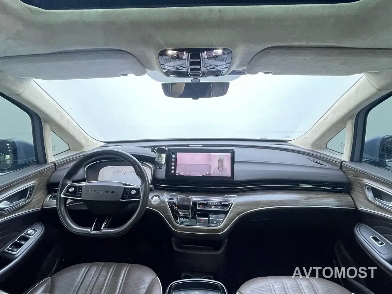 Roewe iMAX8 EV 2022 First Class Platinum Edition — фото 7