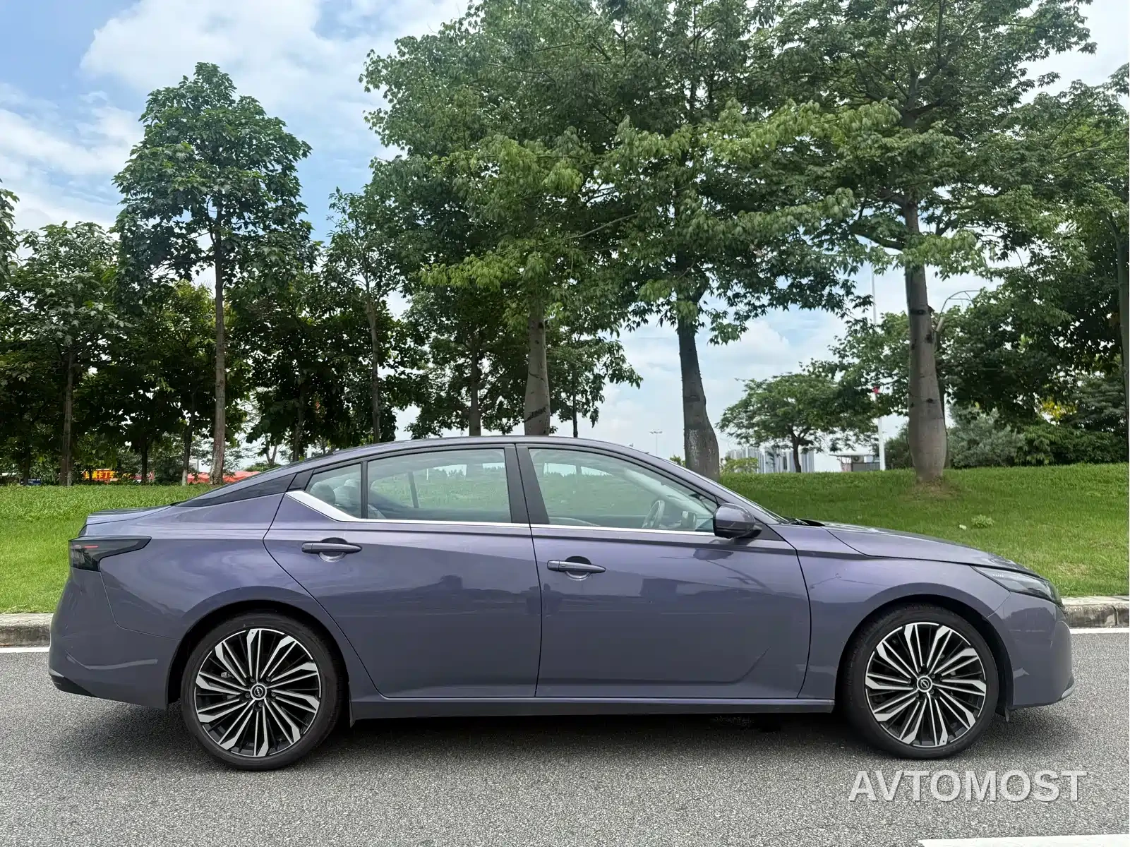 Nissan Teana 2026 2.0T Premium Edition — фото 19