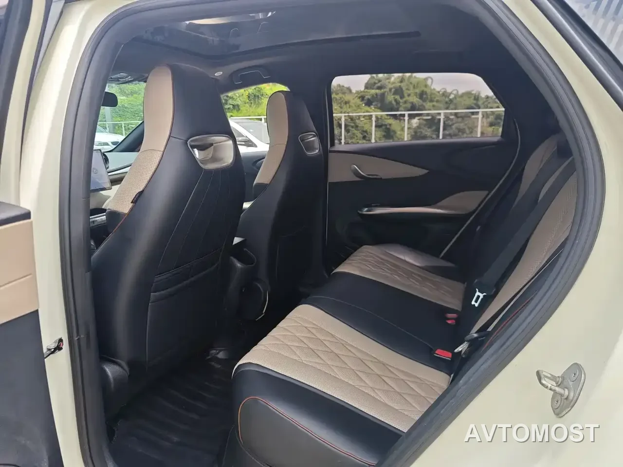 BYD Dolphin 2023 420km Fashion Edition — фото 13