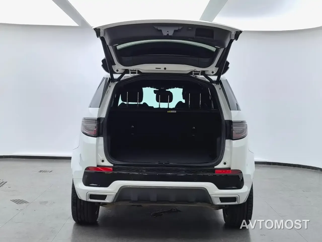 Land Rover Discovery Sport PHEV 2021 P300e Performance Tech Edition — фото 9