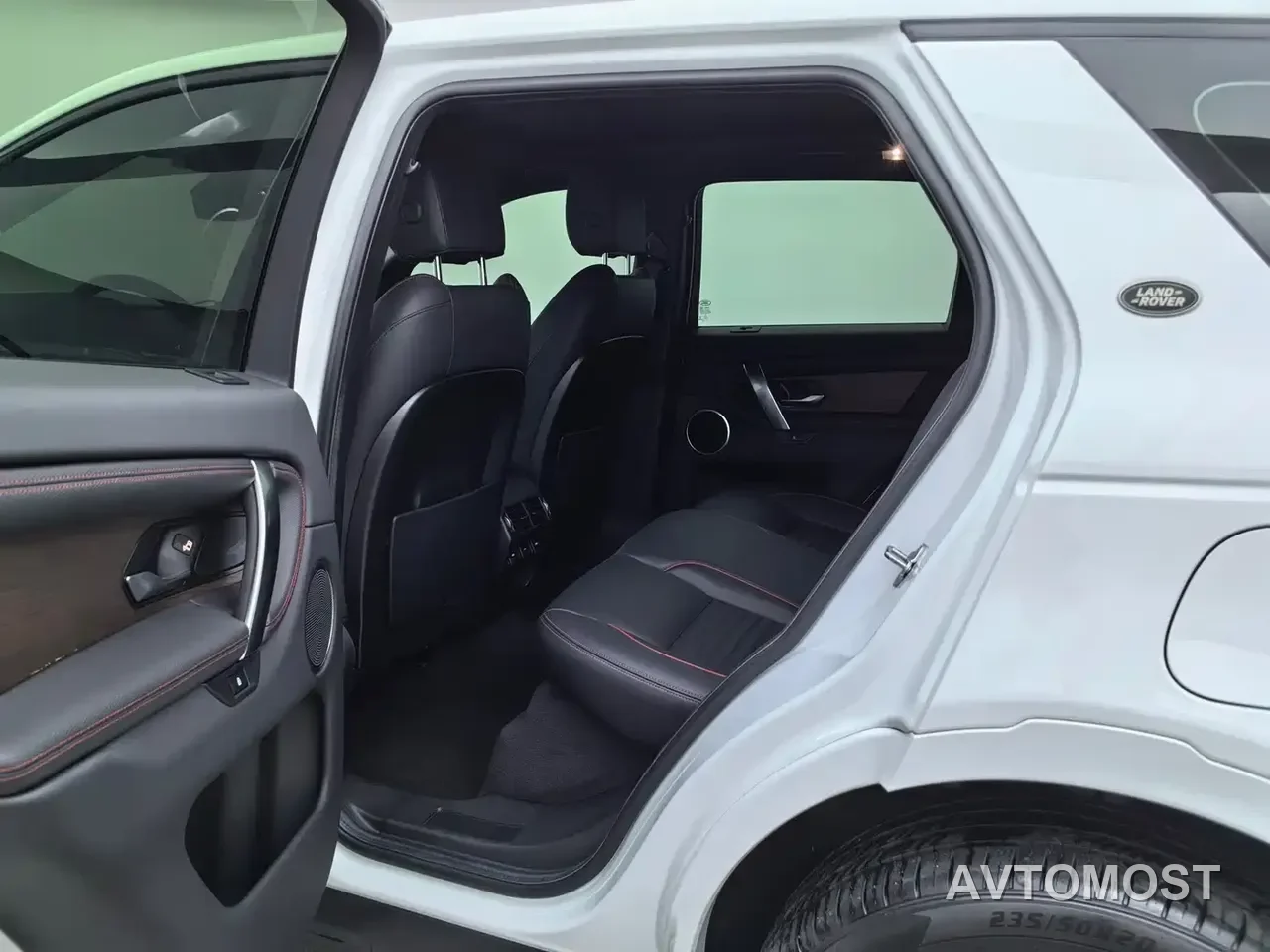 Land Rover Discovery Sport PHEV 2021 P300e Performance Tech Edition — фото 11