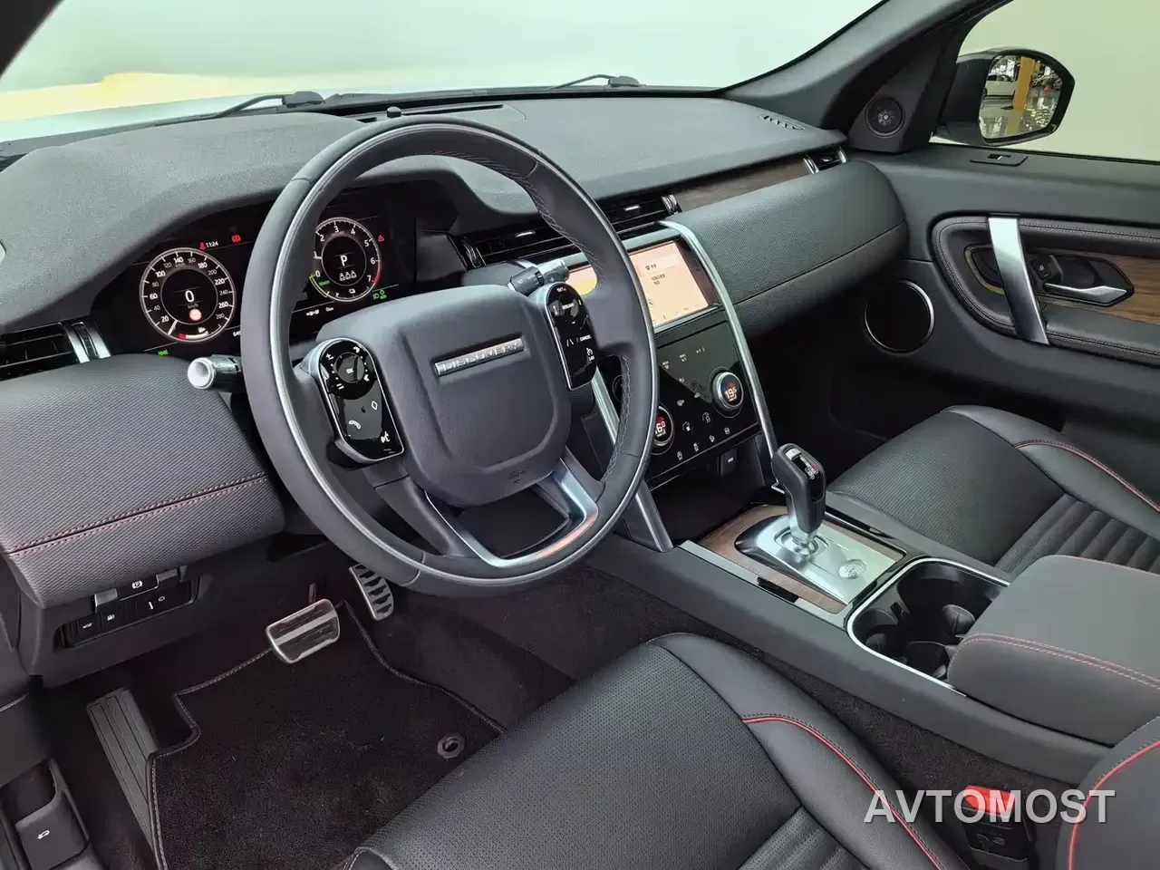 Land Rover Discovery Sport PHEV 2021 P300e Performance Tech Edition — фото 12