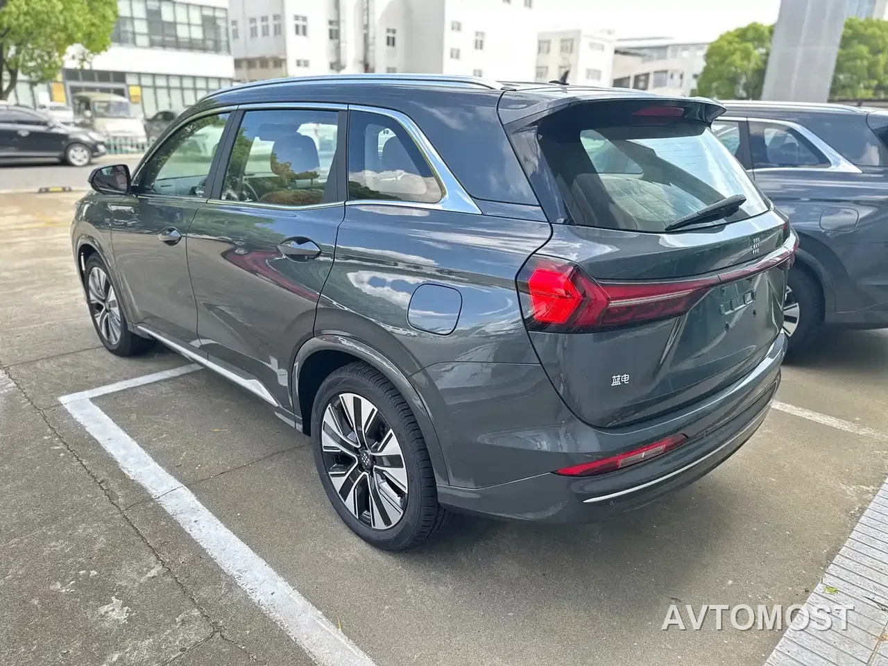 Landian E5 PLUS 2026 165km Long Range First Edition Ultra 7-Seater — фото 2