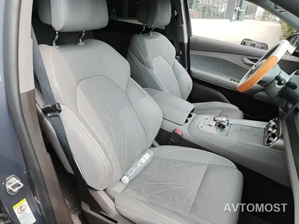 Denza N8 2023 Model AWD Super Hybrid Flagship 7-Seater — фото 18