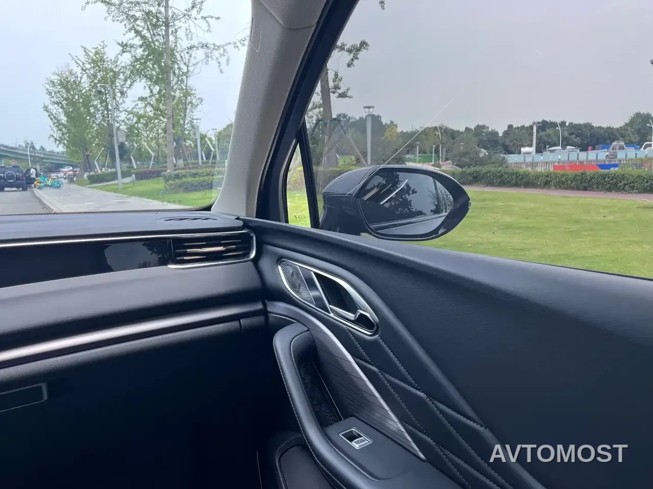 Hongqi HS7 PHEV 2024 2.0T PHEV AWD Qichang Edition 7-seater — фото 15