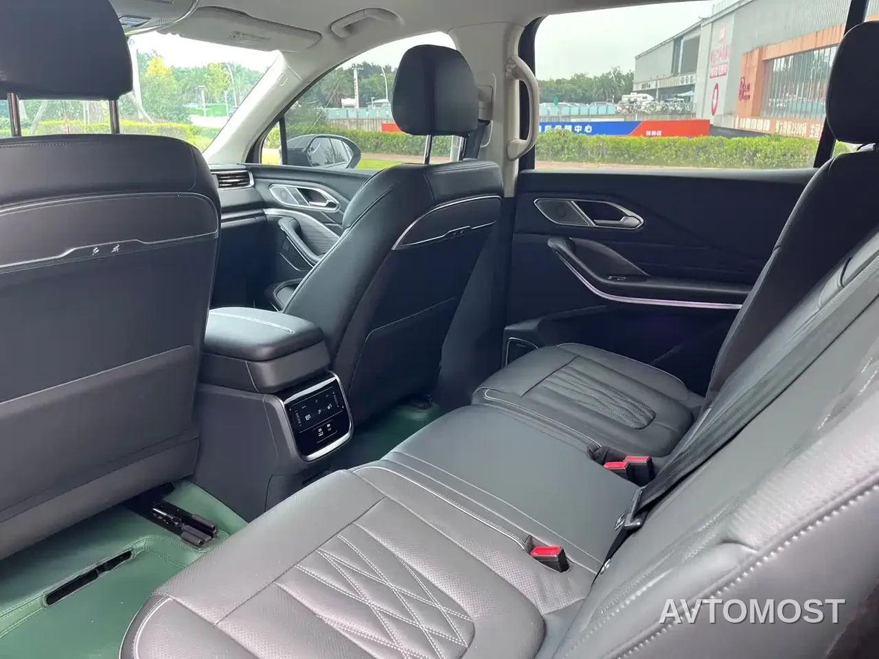Hongqi HS7 PHEV 2024 2.0T PHEV AWD Qichang Edition 7-seater — фото 16