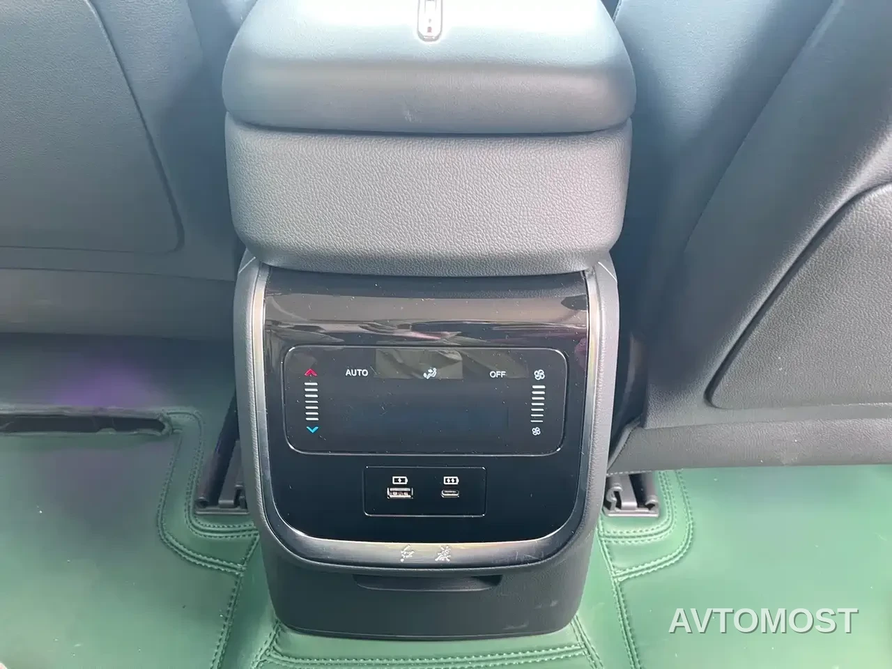 Hongqi HS7 PHEV 2024 2.0T PHEV AWD Qichang Edition 7-seater — фото 19
