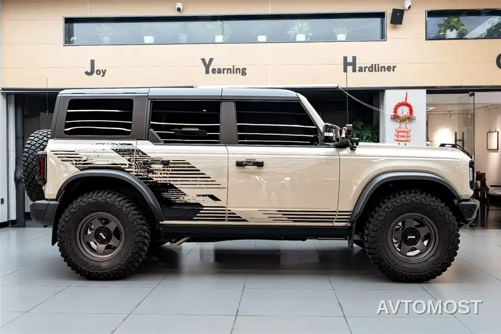 Ford Bronco 2025 2.3T Mega Dune Limited Custom Edition — фото 3
