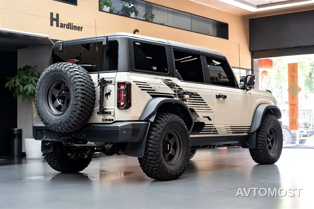 Ford Bronco 2025 2.3T Mega Dune Limited Custom Edition — фото 4