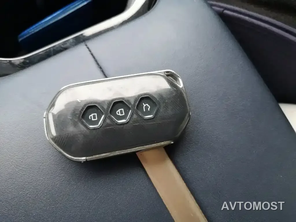 Wuling Victory 2023 2.0L DHT Luxury Edition — фото 8