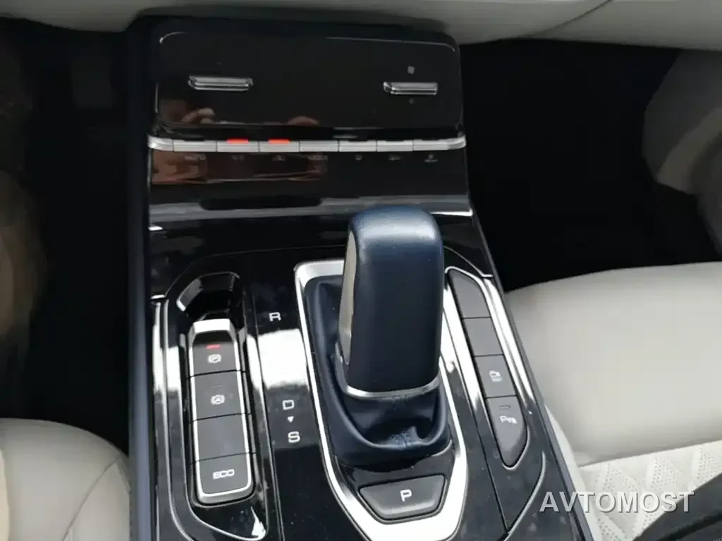 Wuling Victory 2023 2.0L DHT Luxury Edition — фото 12