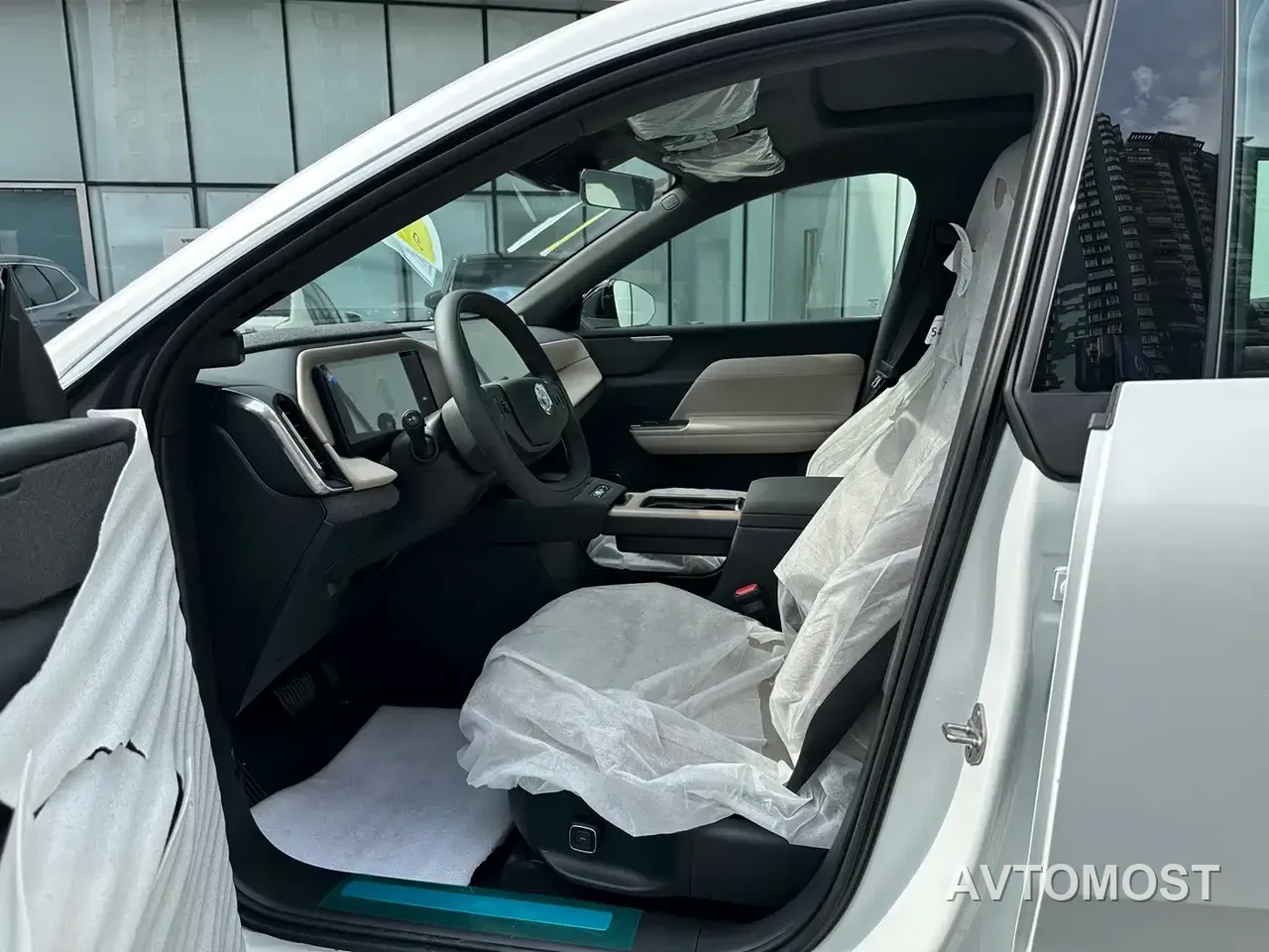 Volvo XC70 Plug-in Hybrid 2025 Standard — фото 7