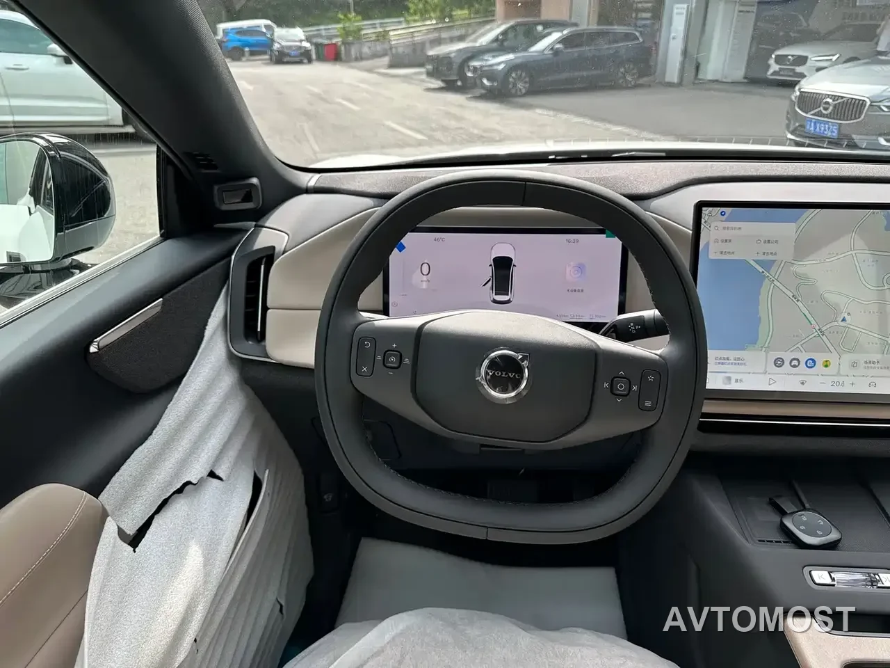 Volvo XC70 Plug-in Hybrid 2025 Standard — фото 12