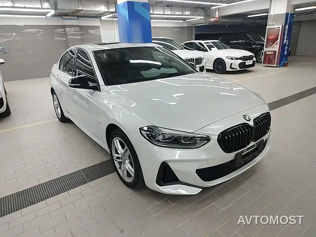 BMW 1 Series 2021 120i M Sport Shadow Edition — фото 4