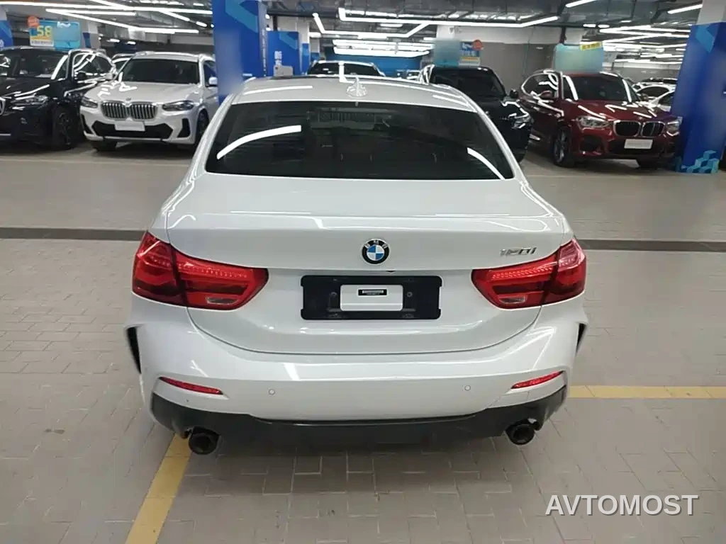 BMW 1 Series 2021 120i M Sport Shadow Edition — фото 6